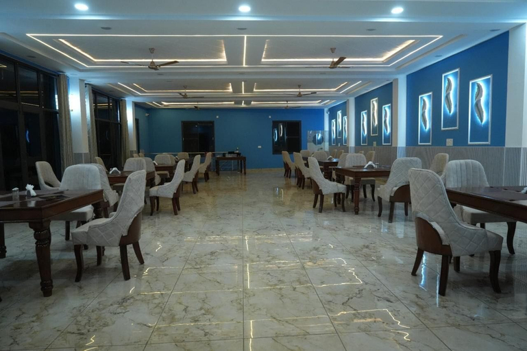 Dining 3, Hotel Griffin, Rupnagar