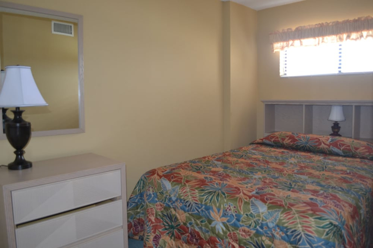 Bedroom 2, Atalaya Towers, Georgetown