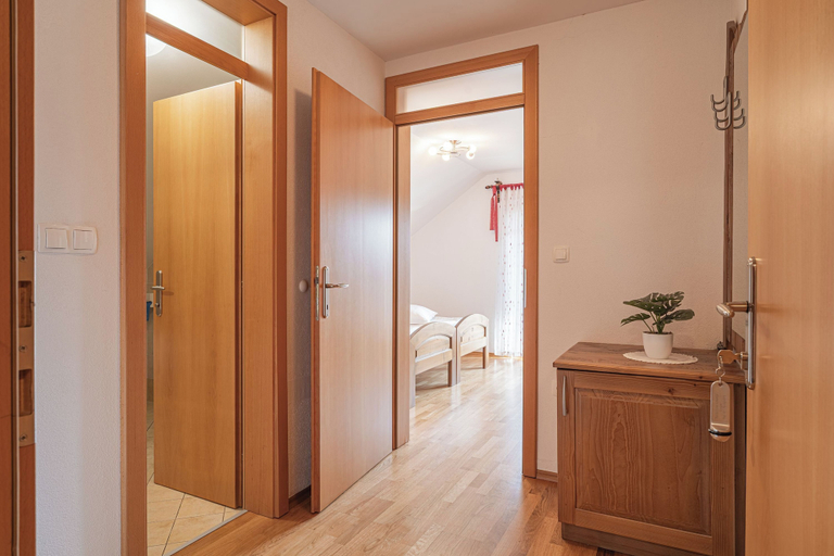 Interior 5, Tourist Farm Logar Rooms, Cerknica