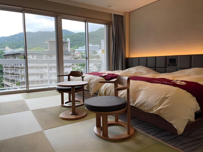 Bedroom 3, Arima Gyoen, Nishinomiya