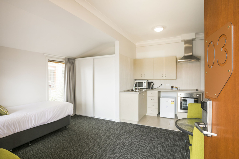 Bedroom 2, Nightcap at the Ship Inn (ex The Royal Palms Resort), Busselton