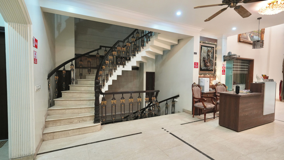 Lobby 3, Rustam Villa, Gurgaon