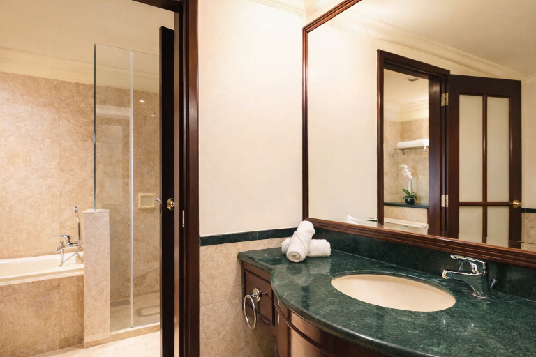 Bathroom 4, KL Service Apartment at Times Square, Kuala Lumpur