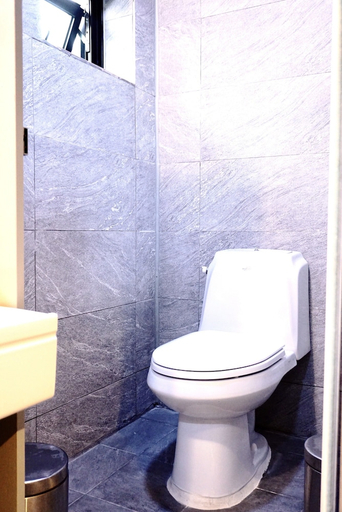 Bathroom 3, Capsule Majung, Yeongdeungpo