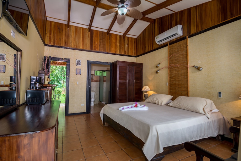 Bedroom 2, Pacific Paradise Resort, Aguirre