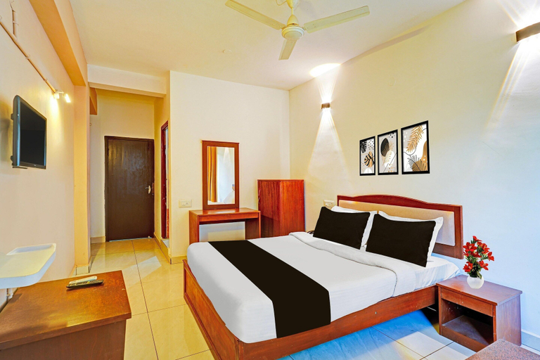 Room 4, Deluxe Hotel Raj, Kodagu