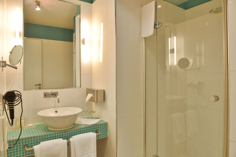 Bathroom 3, Hotel Santo, Köln