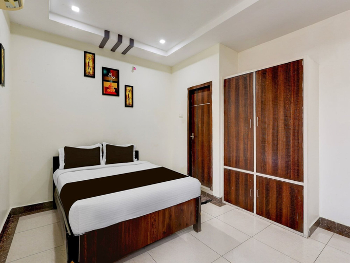 Room 2, Hotel O Benz Circle Vijayawada, Krishna
