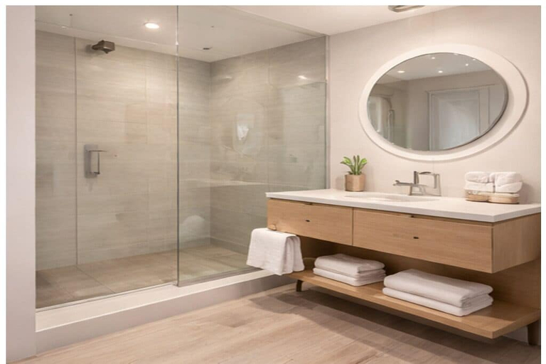 Bathroom, Downtown Grand Hotel, Toronto