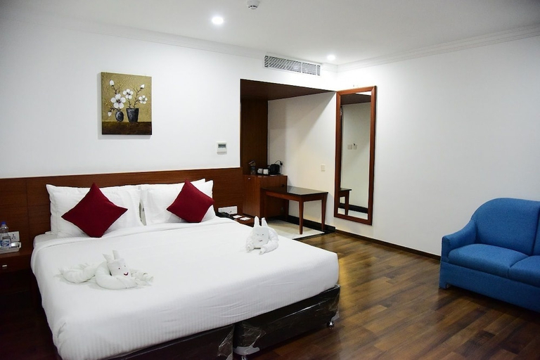 Bedroom 2, The Rayal Comforts, Bangalore