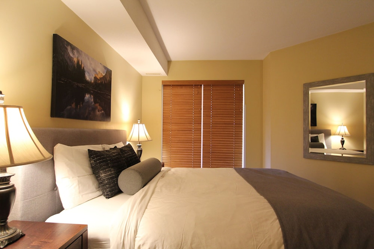 Bedroom 4, ResortQuest at Marketplace Lodge, Squamish-Lillooet