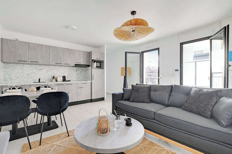 Primary image 5, Elegant Appt - 1bdr/2p - Near Paris & La Defense, Hauts-de-Seine
