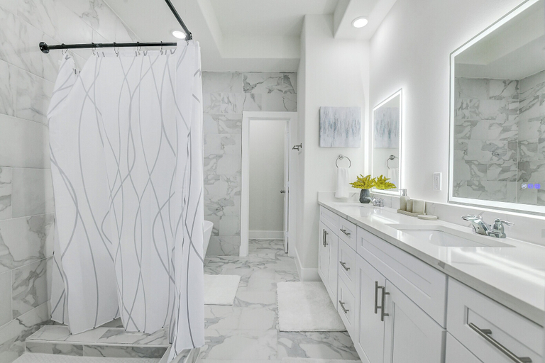 Bathroom 5, Luxe 3 BR w/ Garage + Patio, 5 min NRG & Med Ctr, Houston