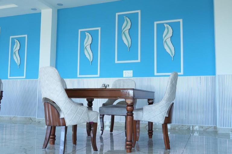 Dining 5, Hotel Griffin, Rupnagar