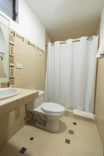 Bathroom 3, kAPAC INN HOTEL, Cusco
