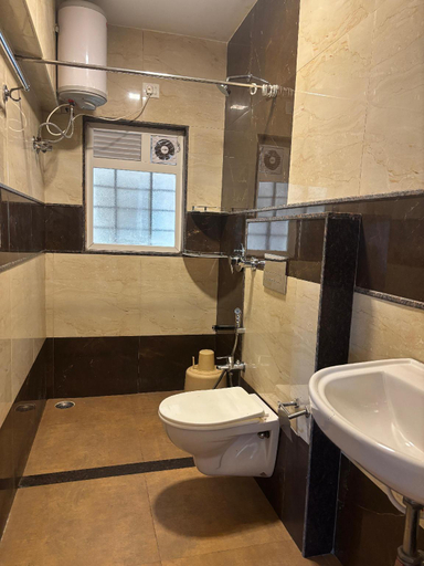 Bathroom, SRJ Thaneesh Residency, The Nilgiris