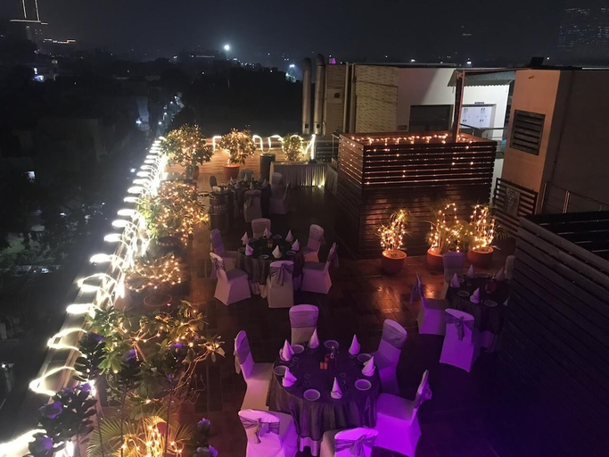 Others 2, Fortune Sector 27, Noida - Member ITC Hotels Group, Gautam Buddha Nagar