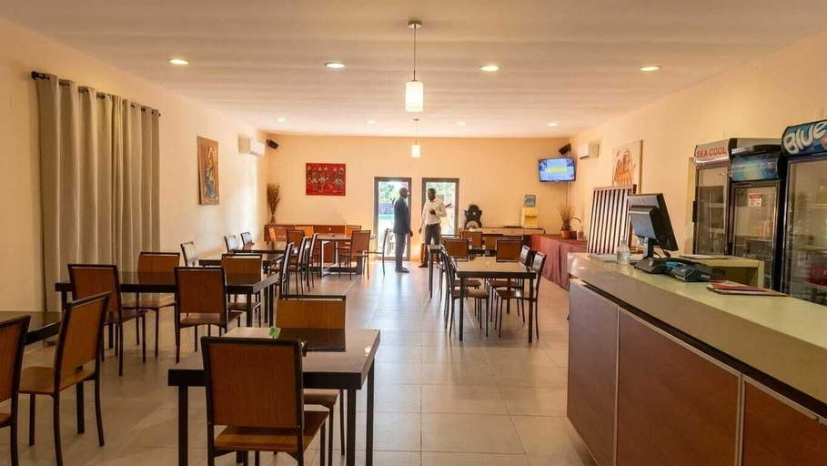 Food & Drinks 5, Viana Hotel, Viana