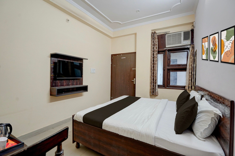 Room 2, Deluxehotel Kartik Inn, Jaipur