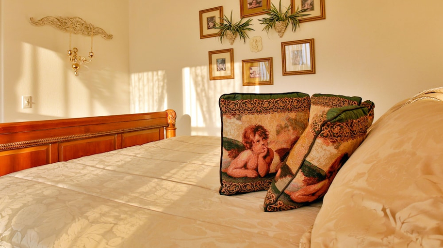Bedroom 3, Dreamkatchers Lake Powell Bed & Breakfast, Kane