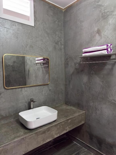 Bathroom 2, Thundi villa, Baa Atoll