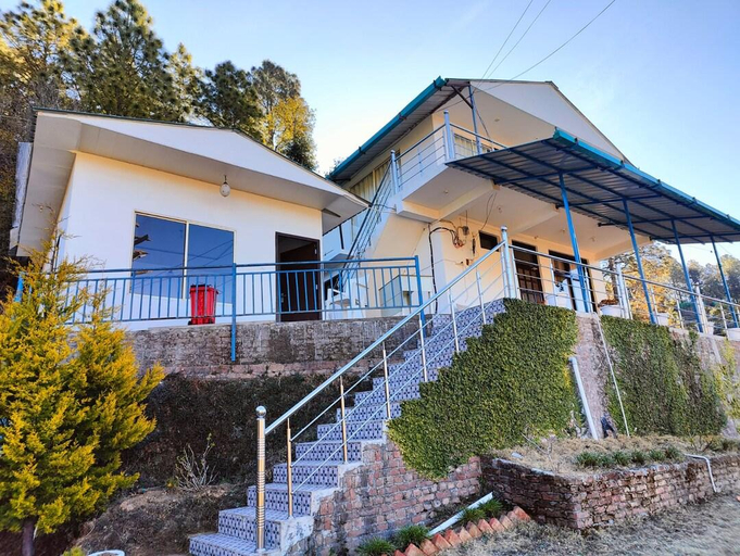 Exterior & Views 2, The Plum Cottage, Nainital