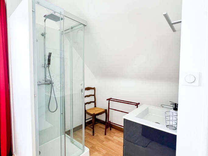 Bathroom 5, Plouguerneau Coastal Retreat With Garden, Finistère