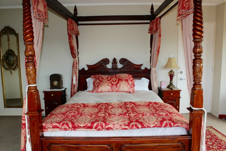Bedroom 2, Tudor Manor Bed & Breakfast, Kapiti Coast
