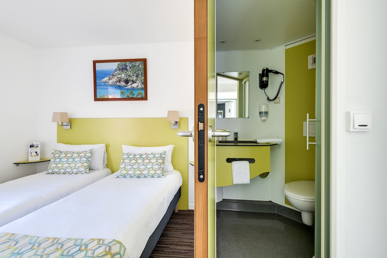 Bedroom 2, Hotel Balladins Bordeaux Eysines, Gironde
