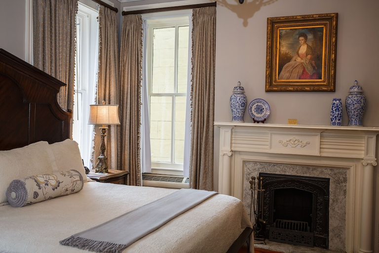 Bedroom 2, Eliza Thompson House, Chatham