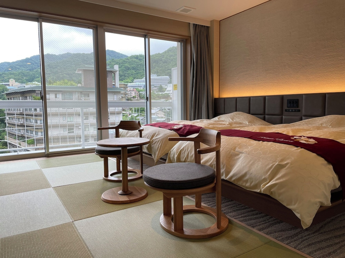 Bedroom 3, Arima Gyoen, Nishinomiya