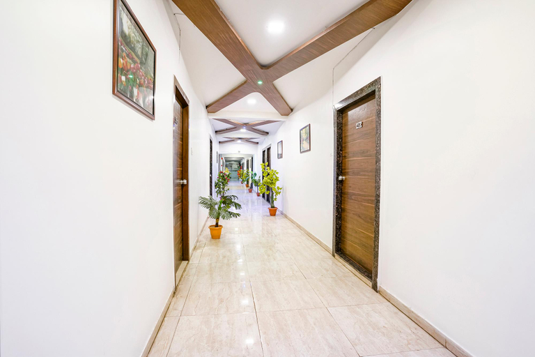 Public Area 2, HOTEL RATNA PALACE, Ahmadabad
