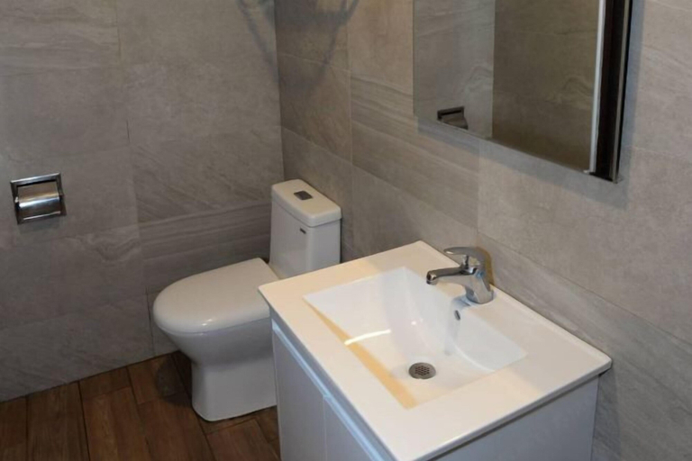 Bathroom 3, Yingshan Hotel, Chiayi County