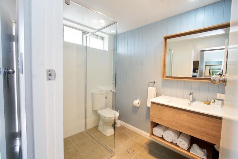 Bathroom 3, Country Comfort Armidale, Armidale Dumaresq