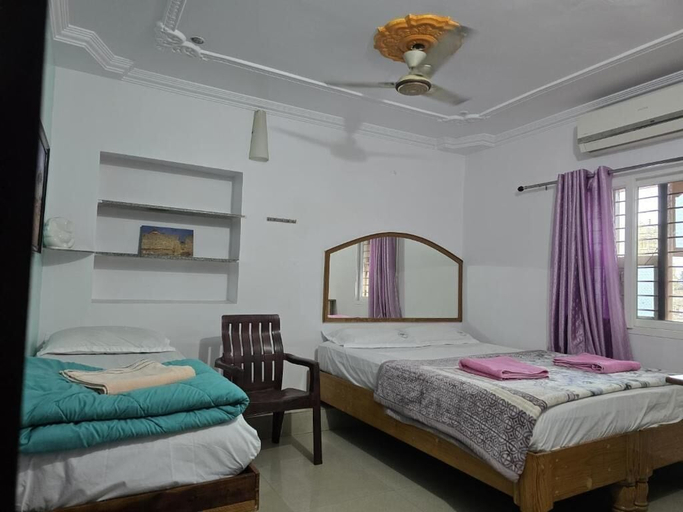 Others 5, Gopi Guest House, Bellary