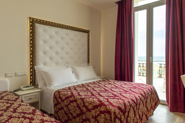 Bedroom 2, Hotel Lido, Rimini