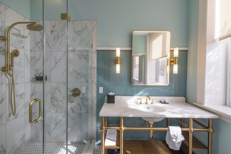 Bathroom 5, The Laurel Hotel, Danville