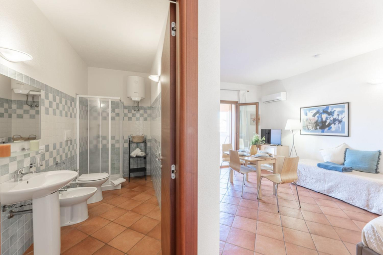 Bathroom 4, Relaxing Cristal Bedroom apartment sleeps 5, Olbia-Tempio