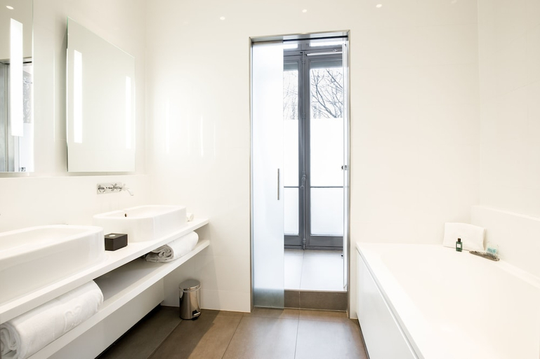 Bathroom 5, C2 hôtel, Bouches-du-Rhône