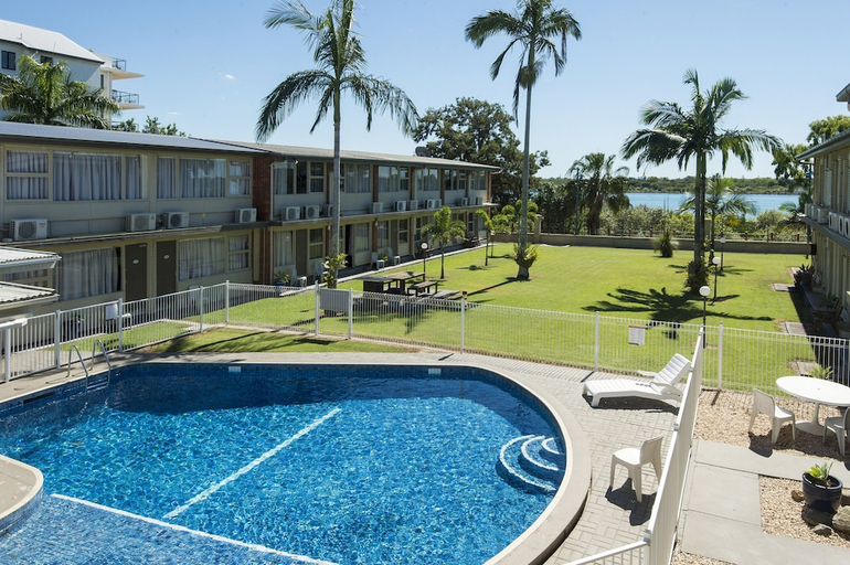 Sport & Beauty 5, Mid City Motor Inn, Mackay - Pt A