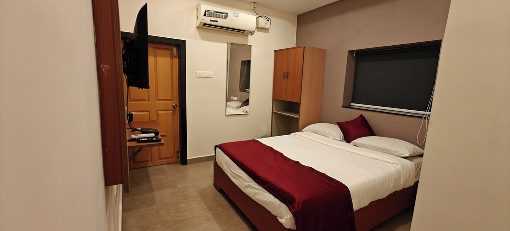 Room 2, AKSHAYA COMFORTS, Visakhapatnam