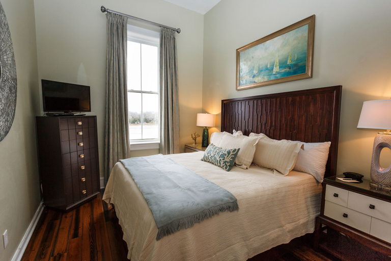 Bedroom 2, Olde Harbour Inn, Chatham