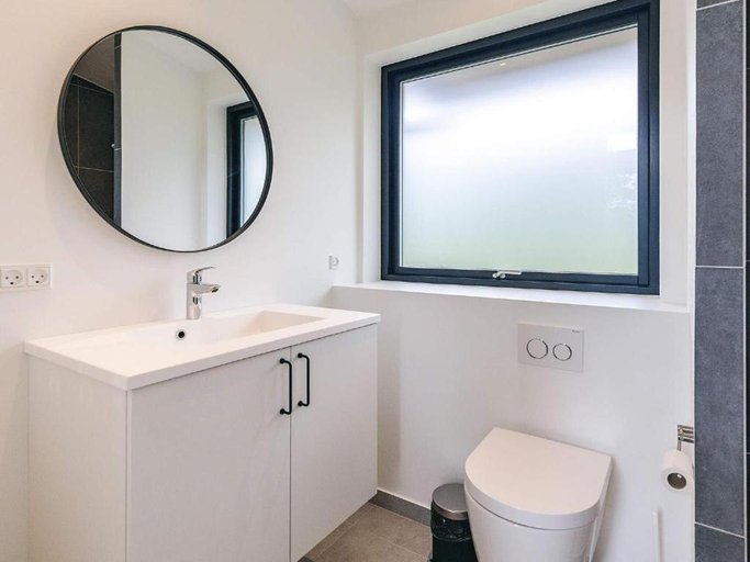 Bathroom, Kysthusene, Gribskov