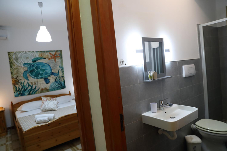 Bathroom 2, Le Falesie di San Vito Lo Capo, Trapani