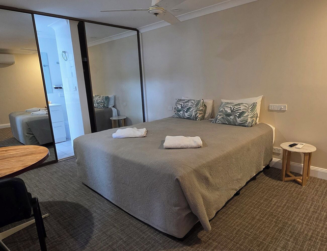 Room 2, Sisleys Motel, Lismore - Pt A