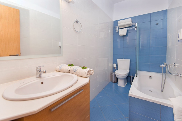 Bathroom 3, Horizon Line Villas, South Aegean
