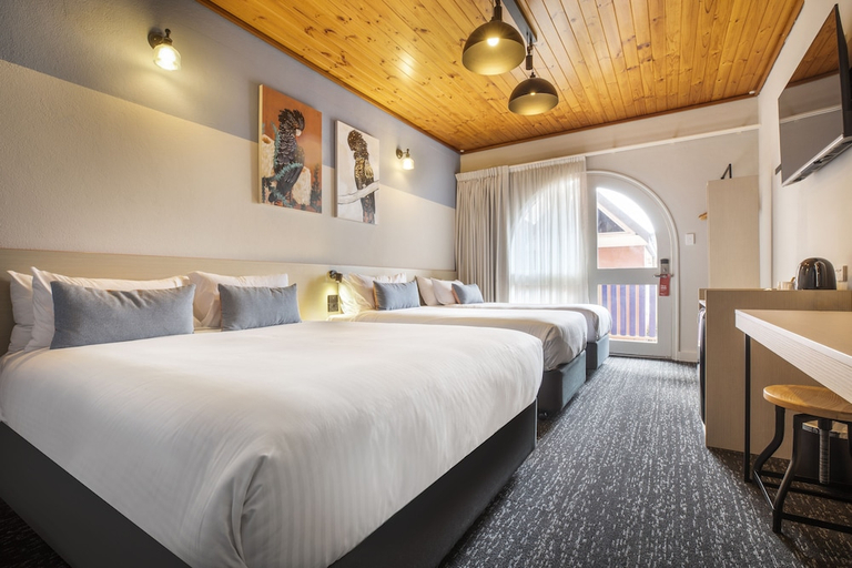 Bedroom 2, Federal Hotel, Mount Gambier