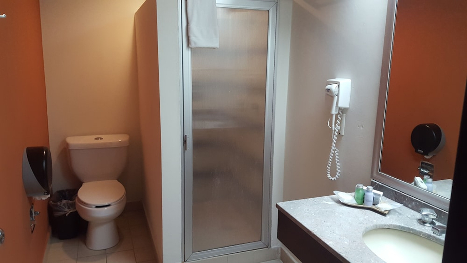 Bathroom 3, Hotel Valgrande, Coatzacoalcos