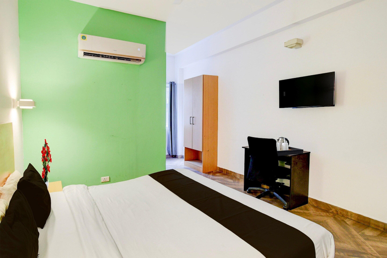 Room 4, Super Townhouse SR Nagar Metro Hyderabad, Ranga Reddy