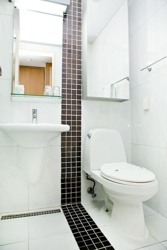 Bathroom 4, Hotel Hu Incheon Airport, Jung